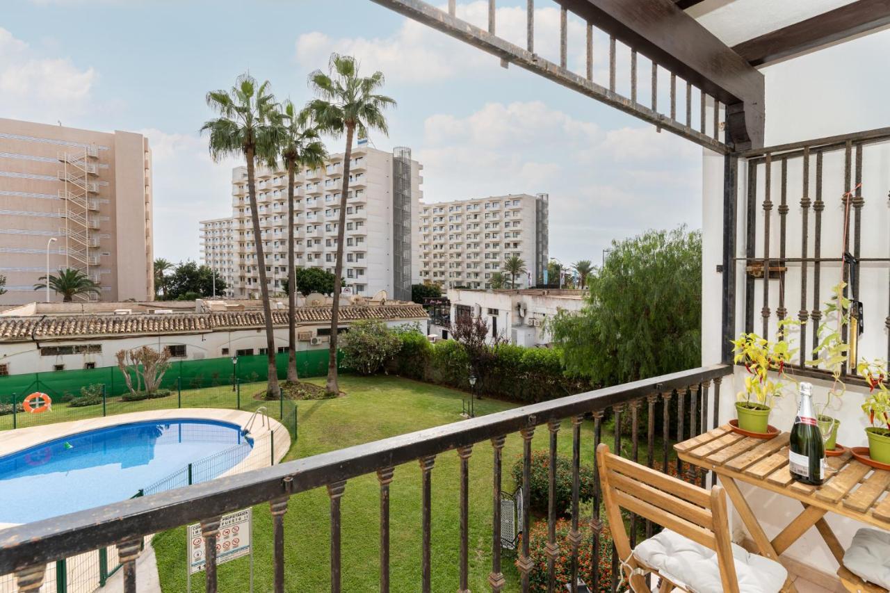 Lovely Apartment Next To The Beach 토레몰리노스 외부 사진