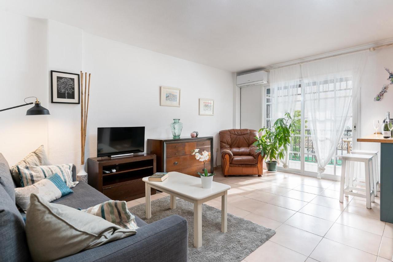 Lovely Apartment Next To The Beach 토레몰리노스 외부 사진