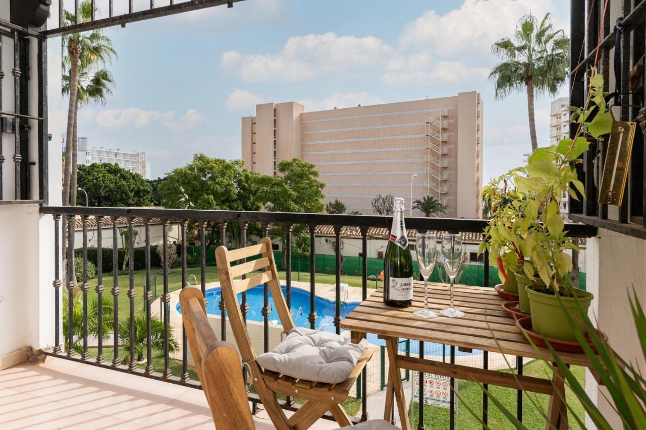 Lovely Apartment Next To The Beach 토레몰리노스 외부 사진