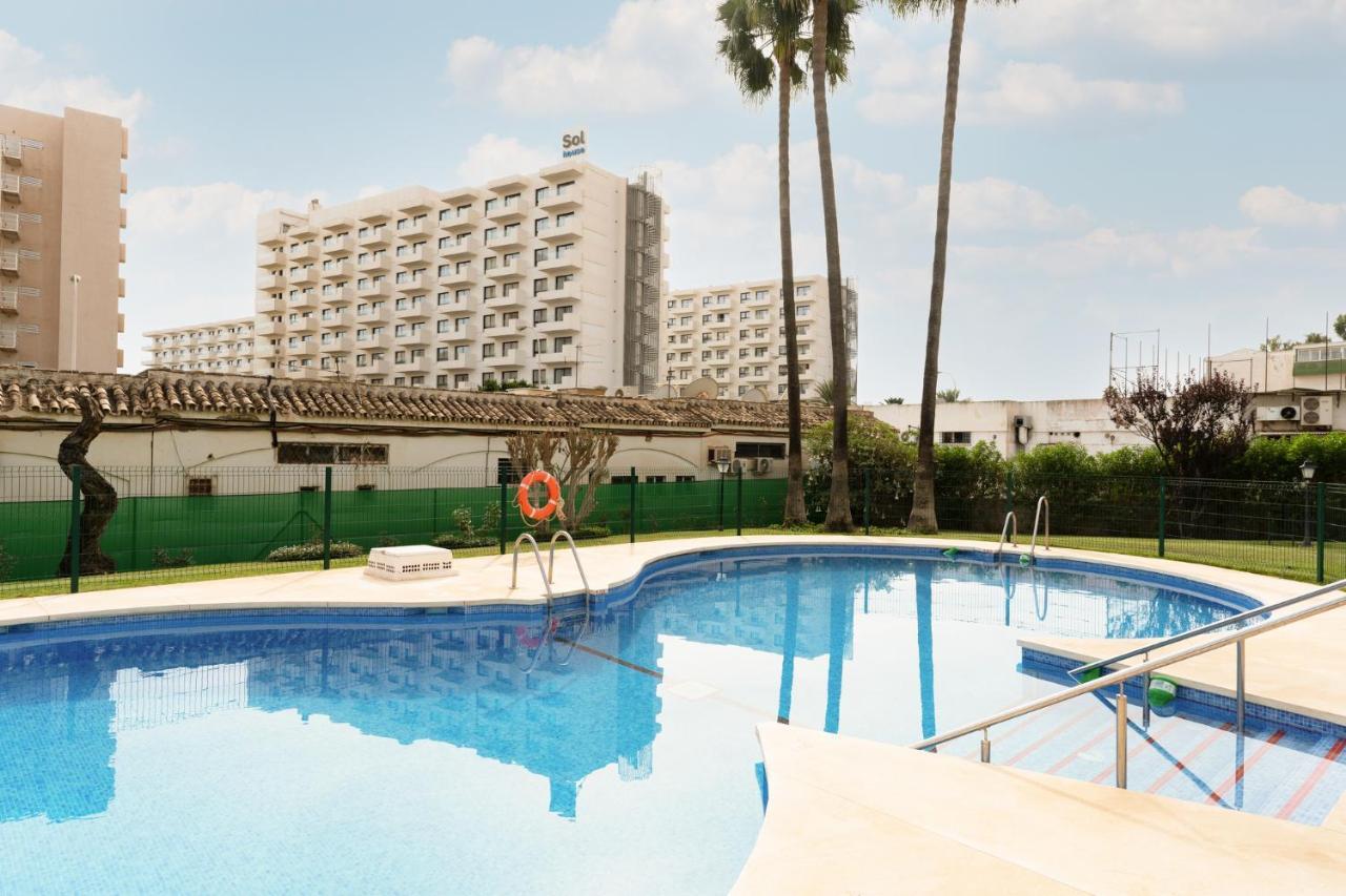 Lovely Apartment Next To The Beach 토레몰리노스 외부 사진