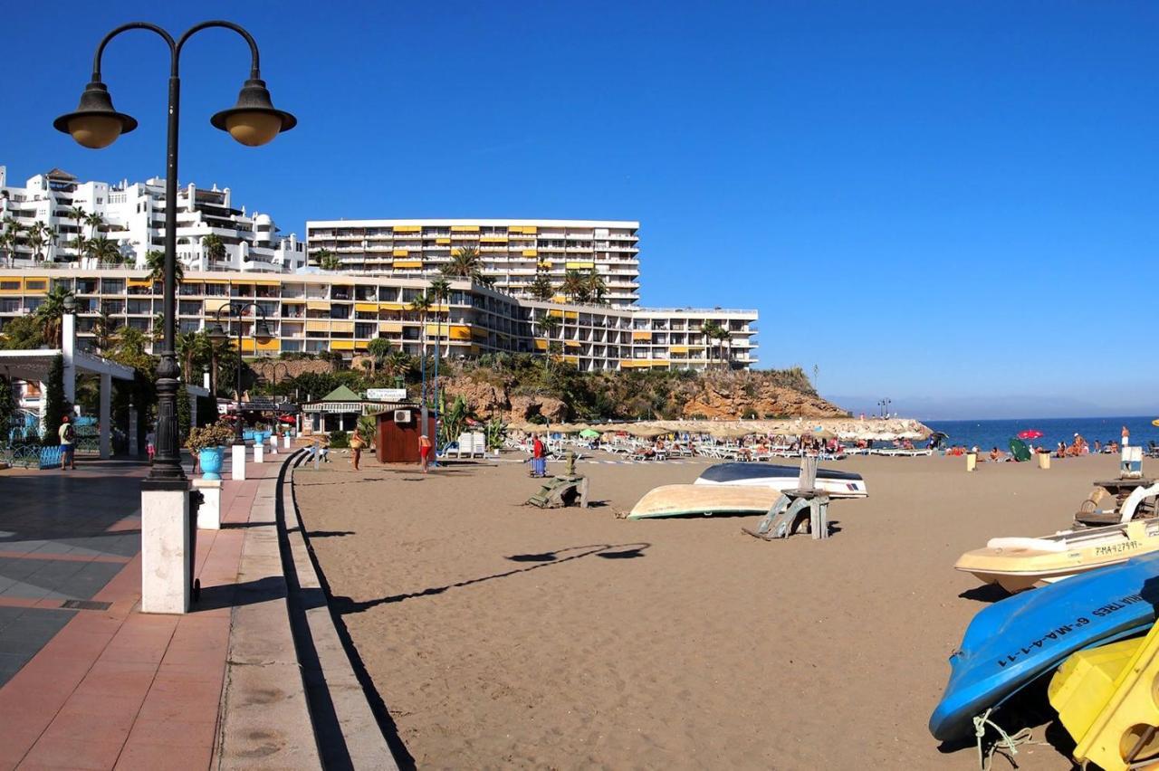 Lovely Apartment Next To The Beach 토레몰리노스 외부 사진
